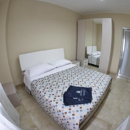 Casa Vacanze Mariaelena Torre Pisani * רוסאנו