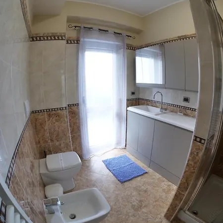 בית הארחה Casa Vacanze Mariaelena Torre Pisani רוסאנו