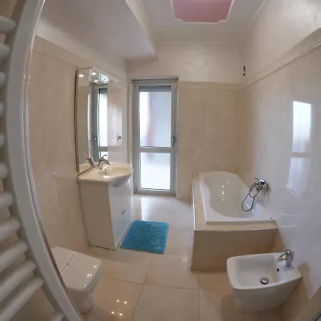 Casa Vacanze Mariaelena Torre Pisani * רוסאנו